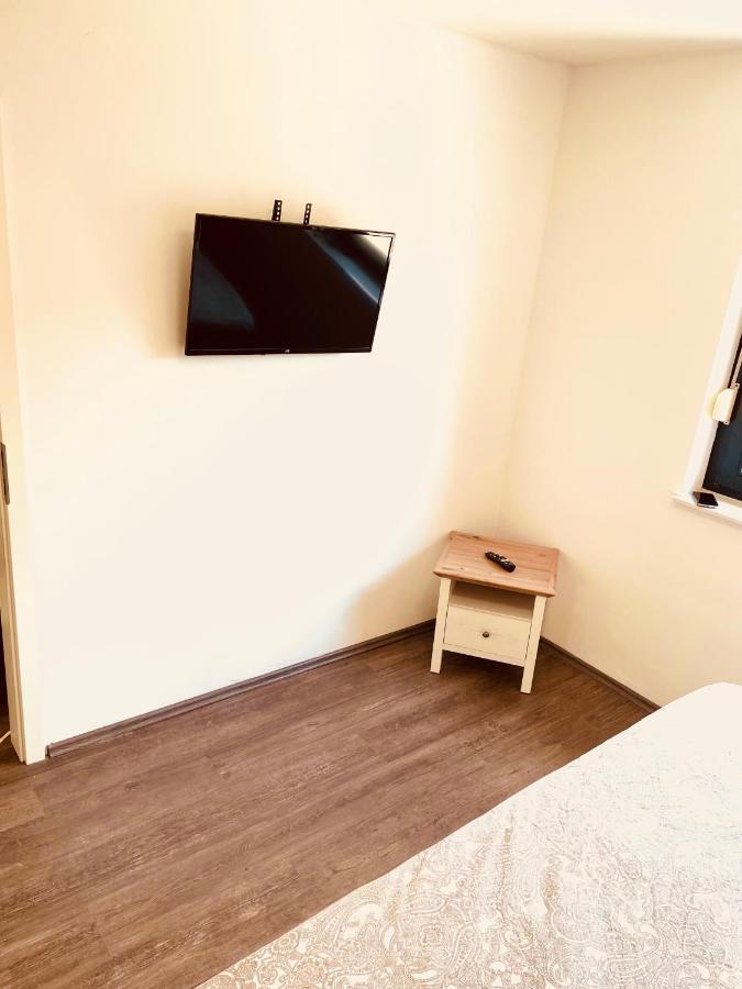 Wohlfuhloase - Ganzes Haus Mit 2 Schlafzimmern Moers Buitenkant foto
